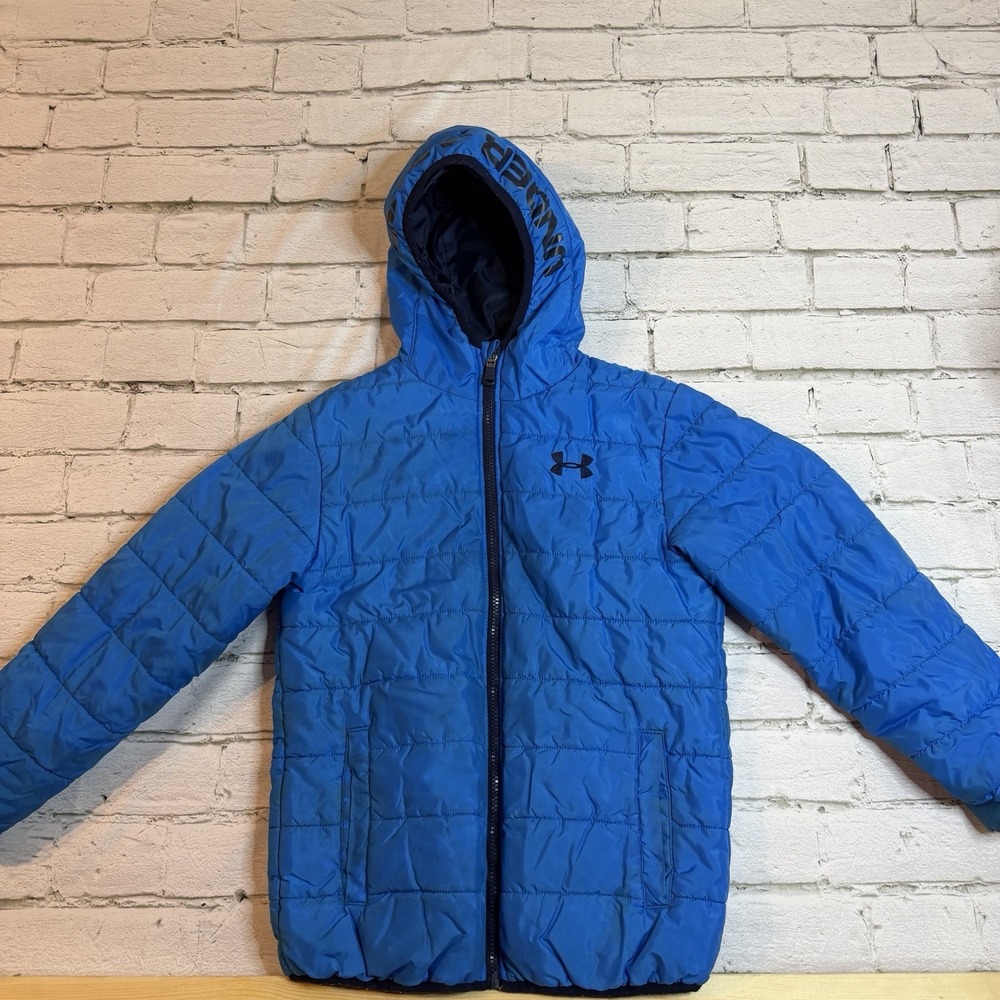 Under Armour Boys' Blue Puffy Coat- Warm winter Jacket, Size Youth Medium